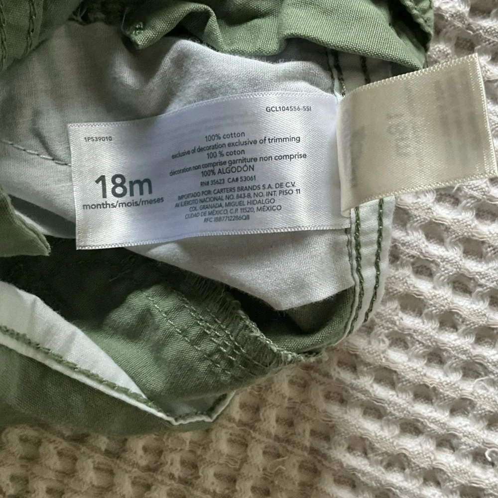 NWOT 2 piece set Oshkosh Overalls + Button Down bodysuit shirt, 18 mo, MSRP $70